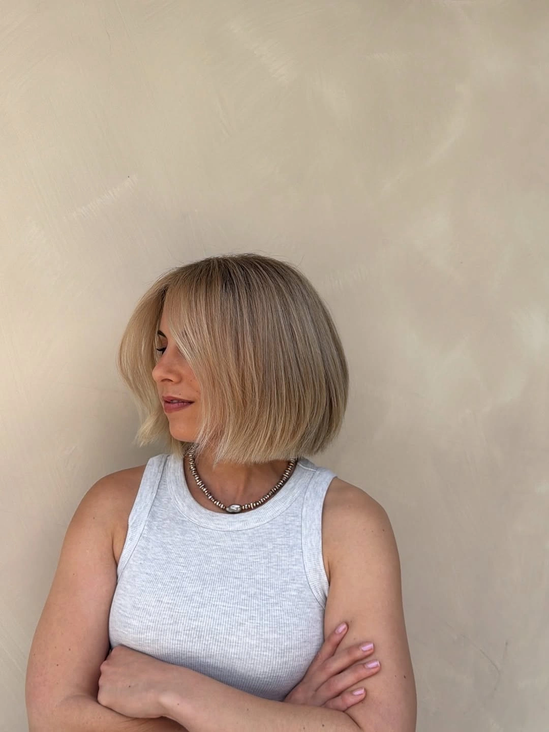 chic short bobbed hairstyle Rounded Bob With Smooth Volume