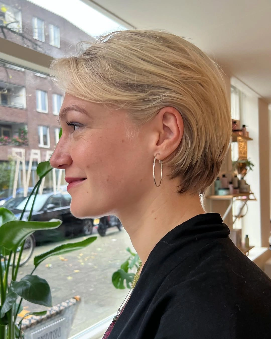 edgy bixie haircut Classic Blonde Bixie with Smooth Lines