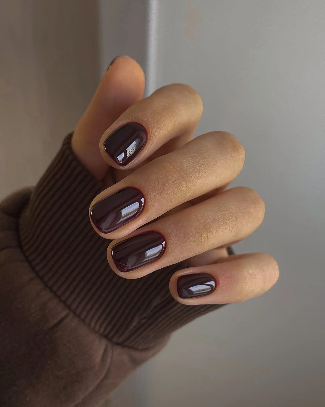 elegant fall short nails 2026 Glossy Espresso Minimalism