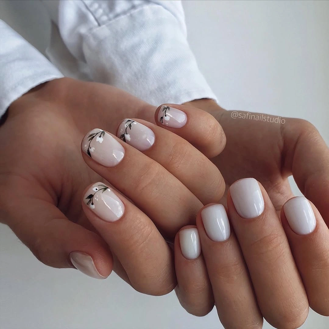 elegant fall short nails 2026 Minimal White Floral Nails