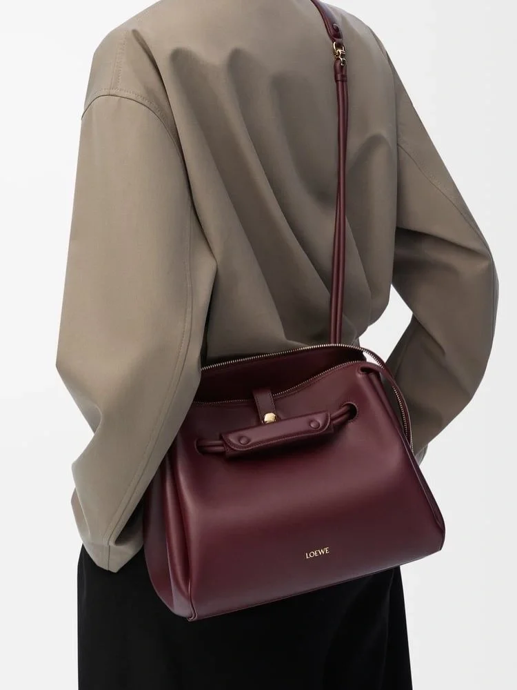 fall outftis with Crossbody bag 2026 Deep Burgundy Elegance for Modern Fall Days
