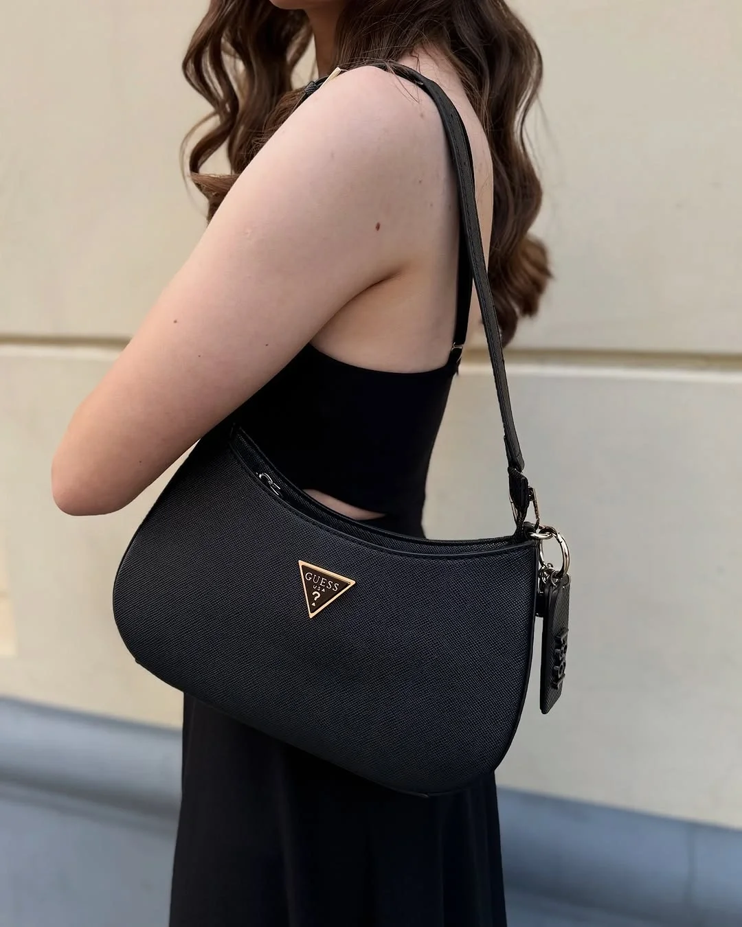 fall outftis with Crossbody bag 2026 Minimal Black Shoulder Bag That Never Goes Out of Style