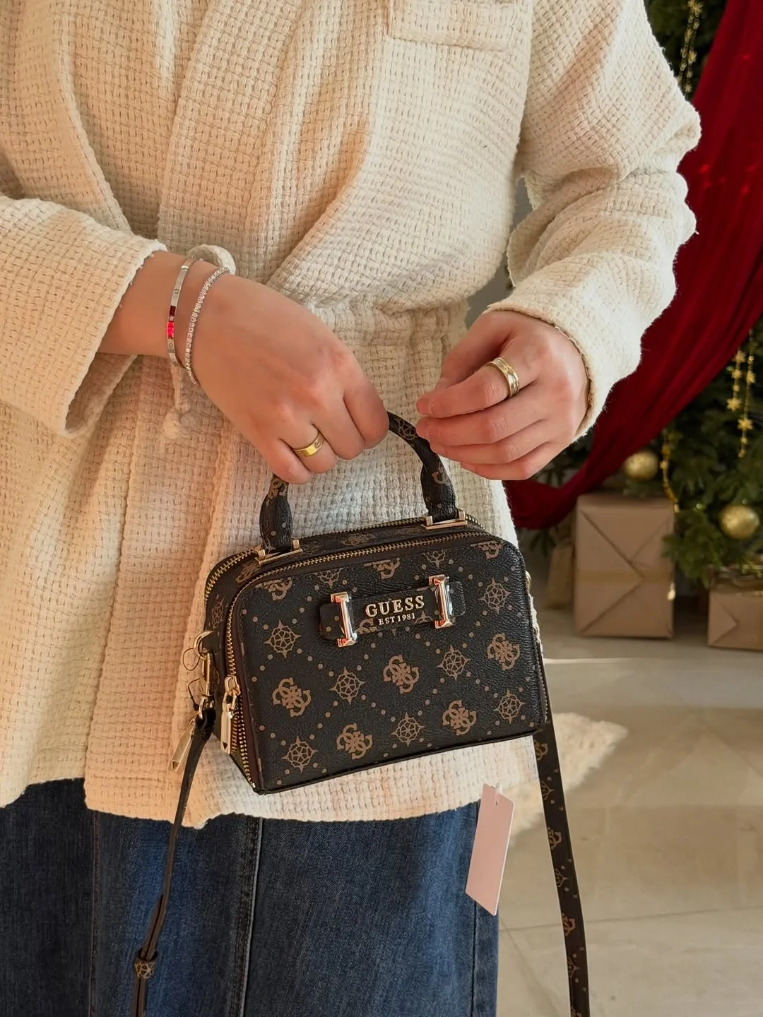 fall outftis with Crossbody bag 2026 Logo Crossbody Bags with Everyday Appeal