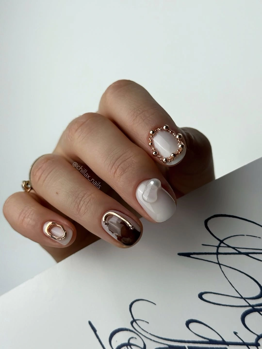 gorgeous fall manicure 2026 Elegant White And Gold Minimalism