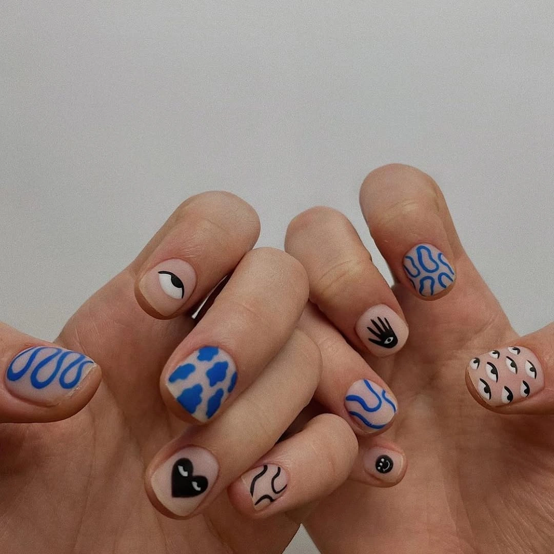 gorgeous fall manicure 2026 Minimal Graphic Art On Natural Short Nails