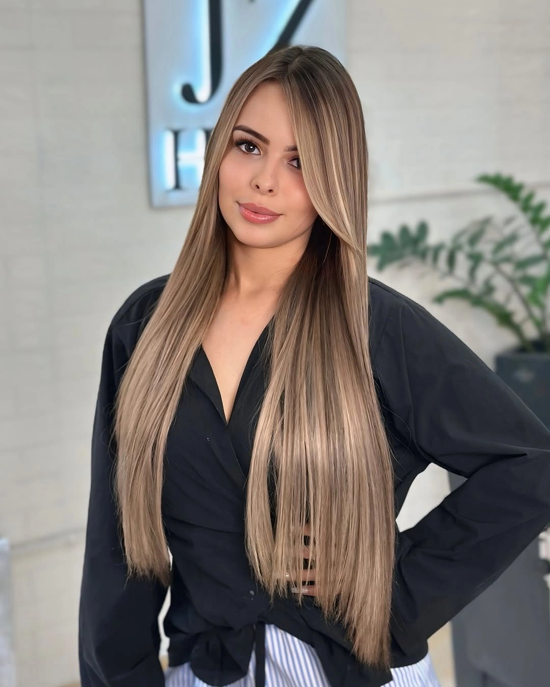 modern babylights hair ideas Silky Cool Blonde Babylights With Face Framing Brightness