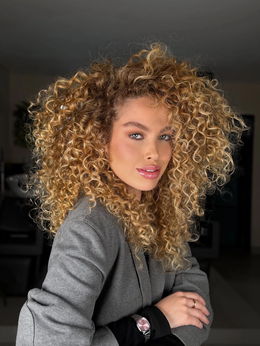 natural heatless curls hairstyle Voluminous Spiral Curls Full of Personality