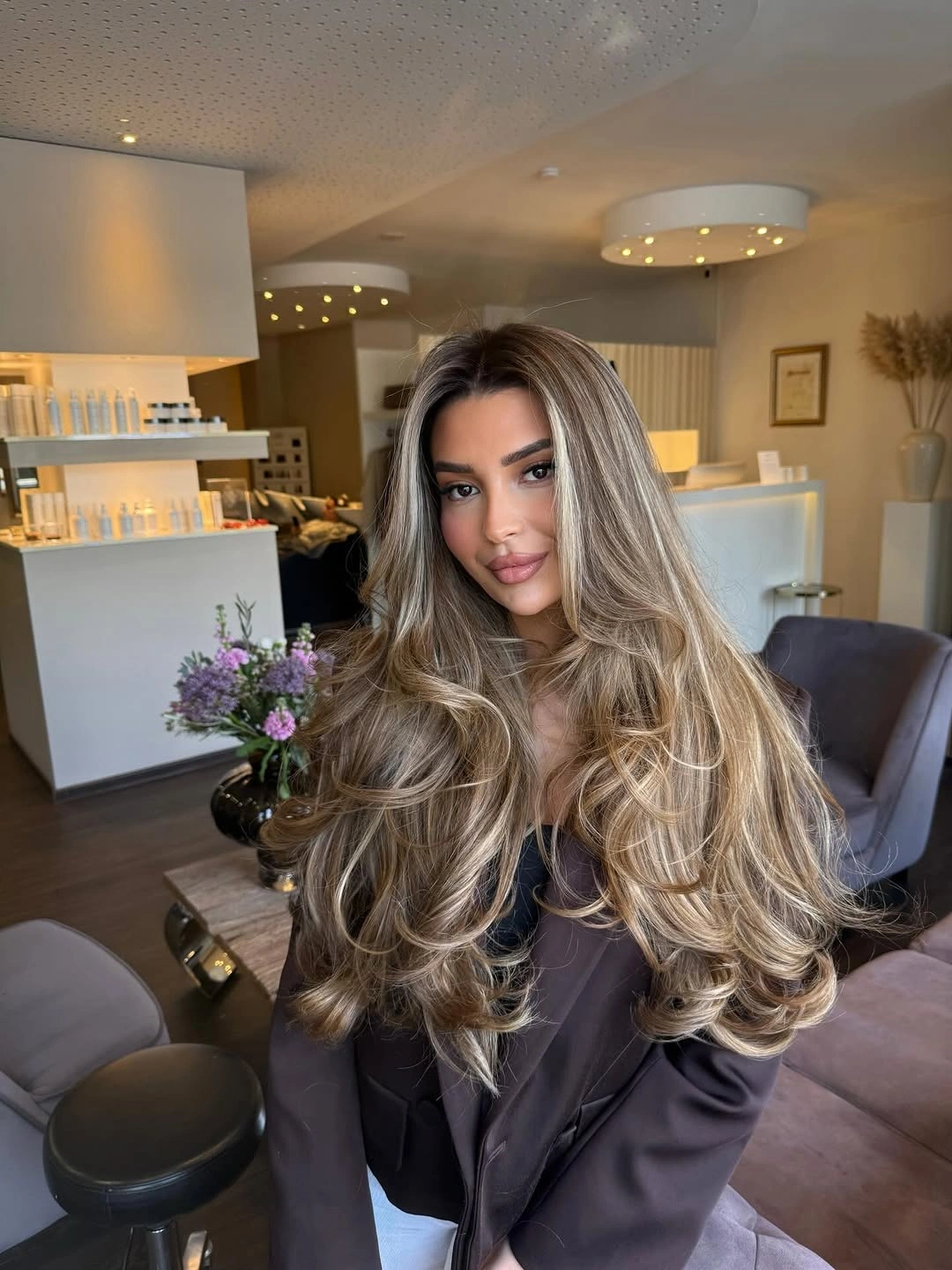 natural heatless curls hairstyle Luxurious Blowout Inspired Volume