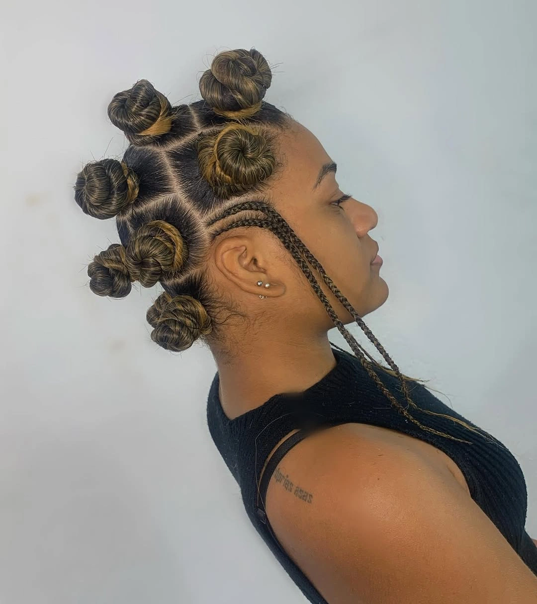 stunning bantu knots hairstyles Braided Bantu Knots With Dimensional Color