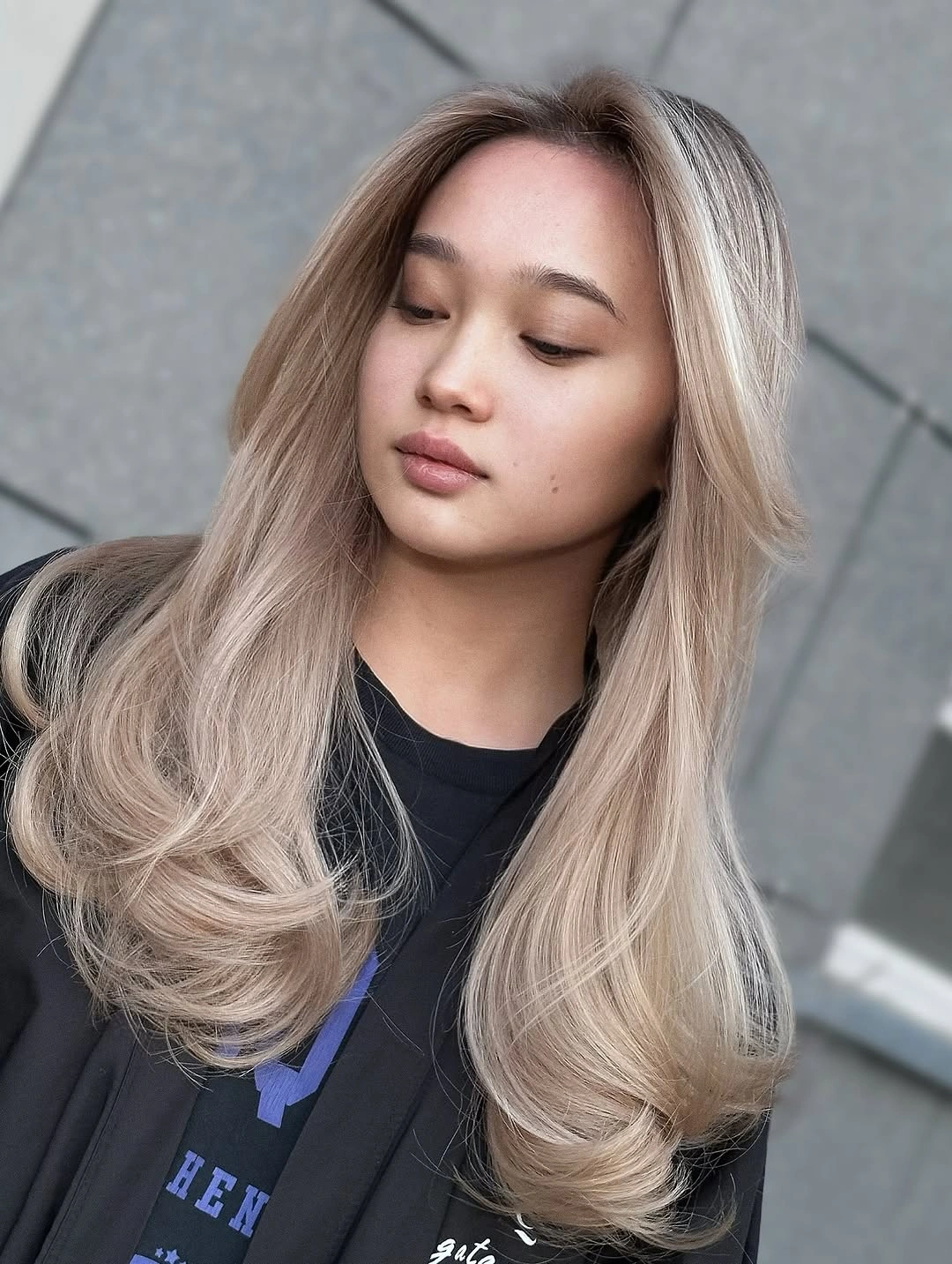 stunning beige blond hair color Glossy Beige Blonde With Elegant Bounce