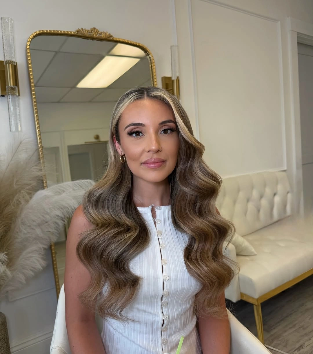 stylish body waves hairstyle Soft Beige Waves With Everyday Charm