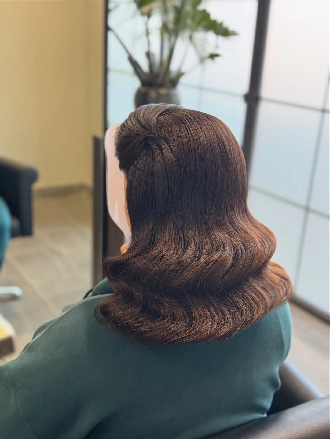 stylish body waves hairstyle Soft Vintage Waves On Medium Hair