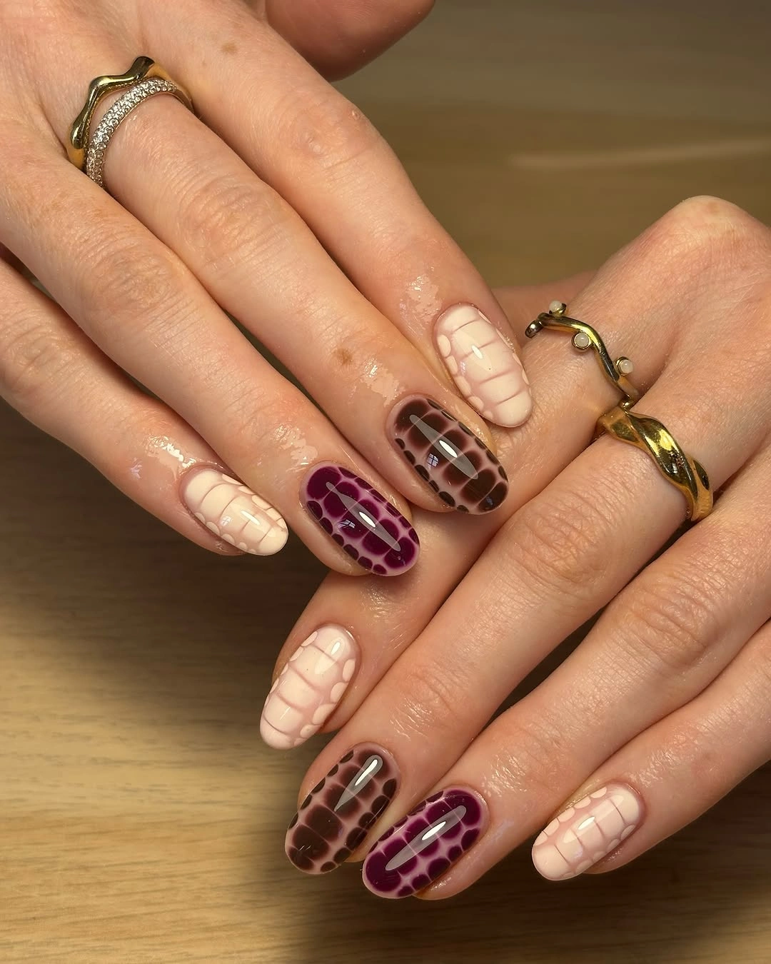 stylish fall acrylic nails 2026 Moody Crocodile Texture in Cream and Plum