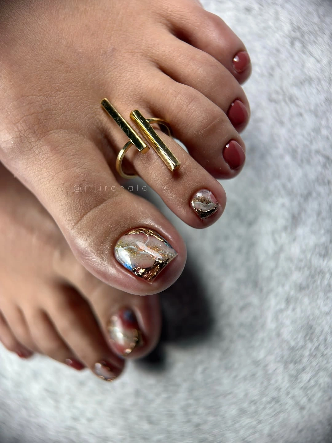 stylish fall pedicure ideas 2026 Elegant Marble With Gold Veins