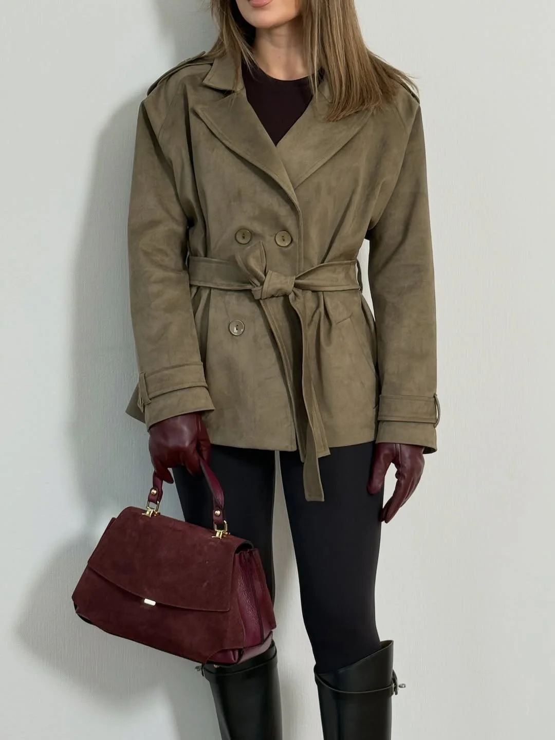 Trench coat fall outfits 2026 Olive Short Trench With Riding Boots