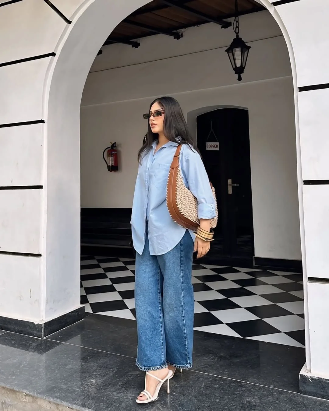 wide leg jeans outfit fall 2026 Relaxed Blue Layers Capture Everyday Autumn Style