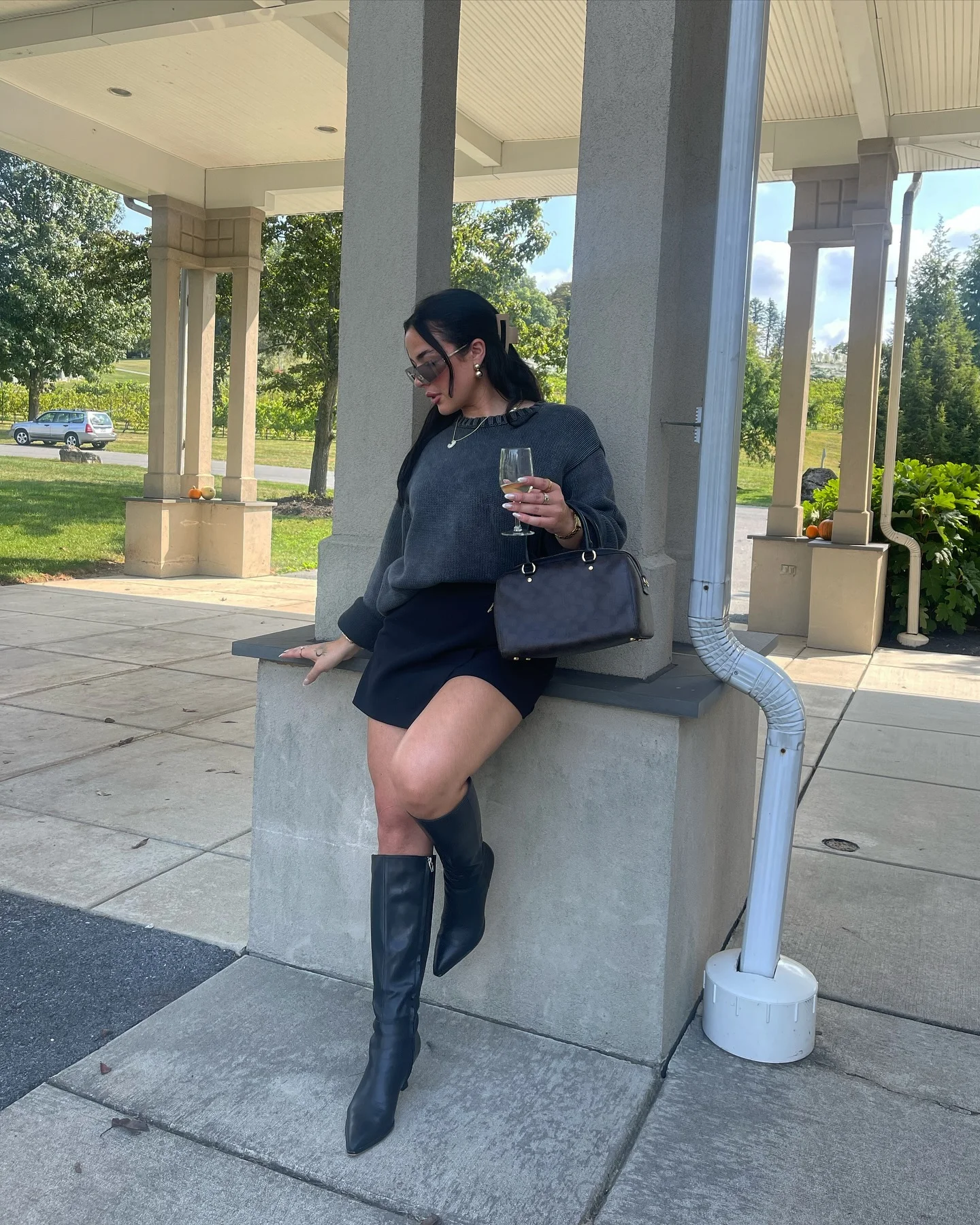winery outfit fall 2026 Cozy Sweater And Boots For Cool Vineyard Evenings