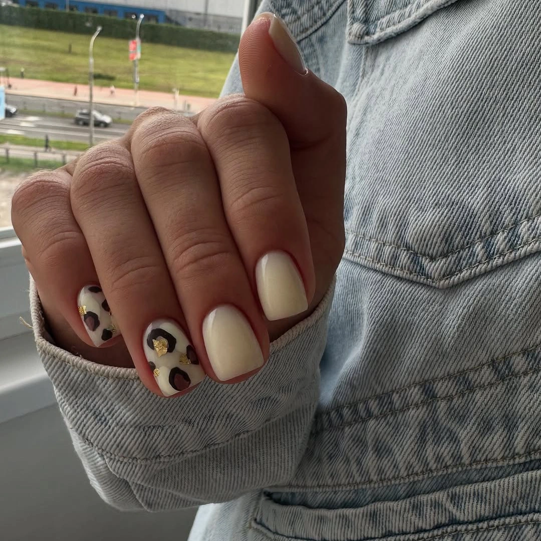 beautiful fall square nails 2026 Cream Leopard Accent Square Nails