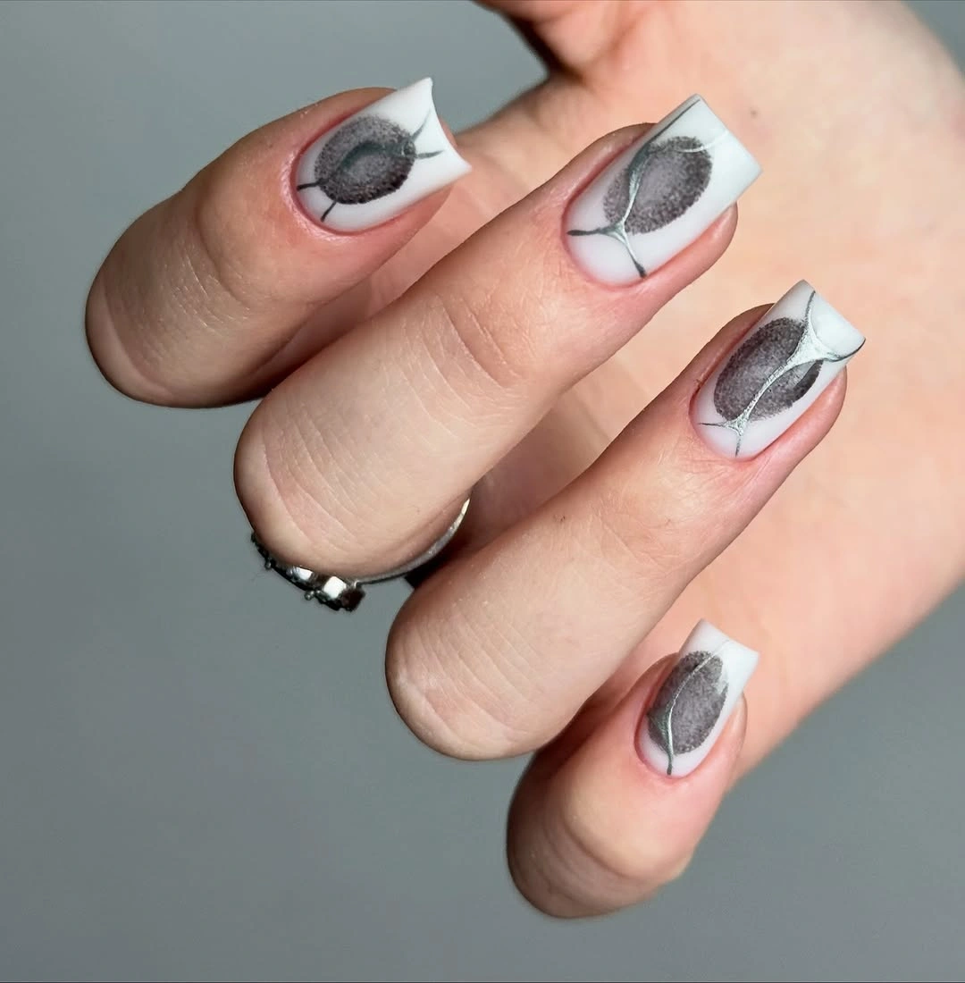 chic fall nails for fair skin tone minimalist black botanical nail art