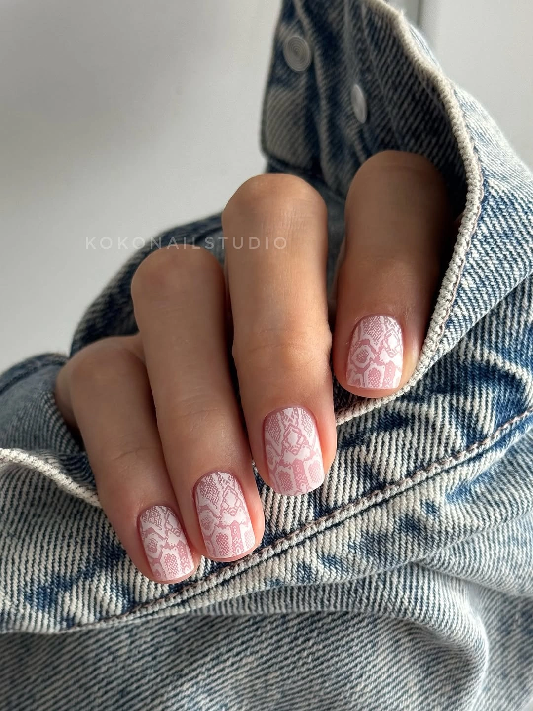chic nude fall nails 2026 Soft Pink Snake Print For Fall