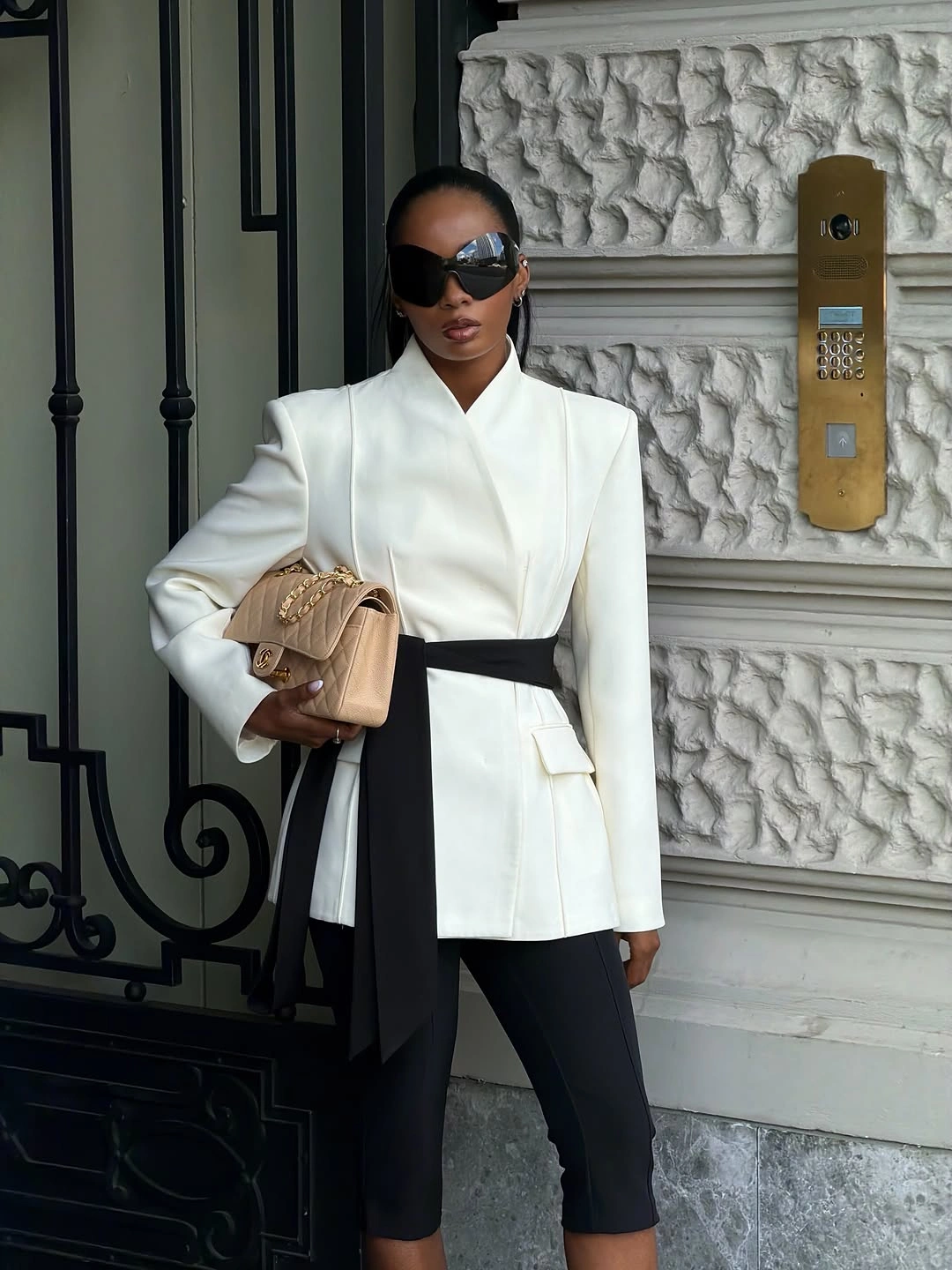 chic october fashion trends 2026 White Blazer With Graphic Contrast