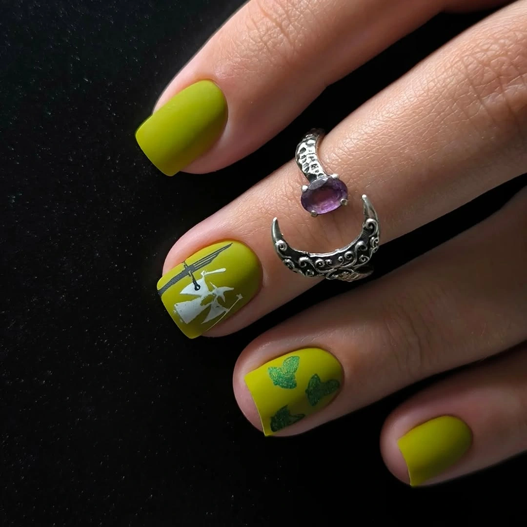 cute early fall nails 2026 Bright Green Short Nails With Playful Art