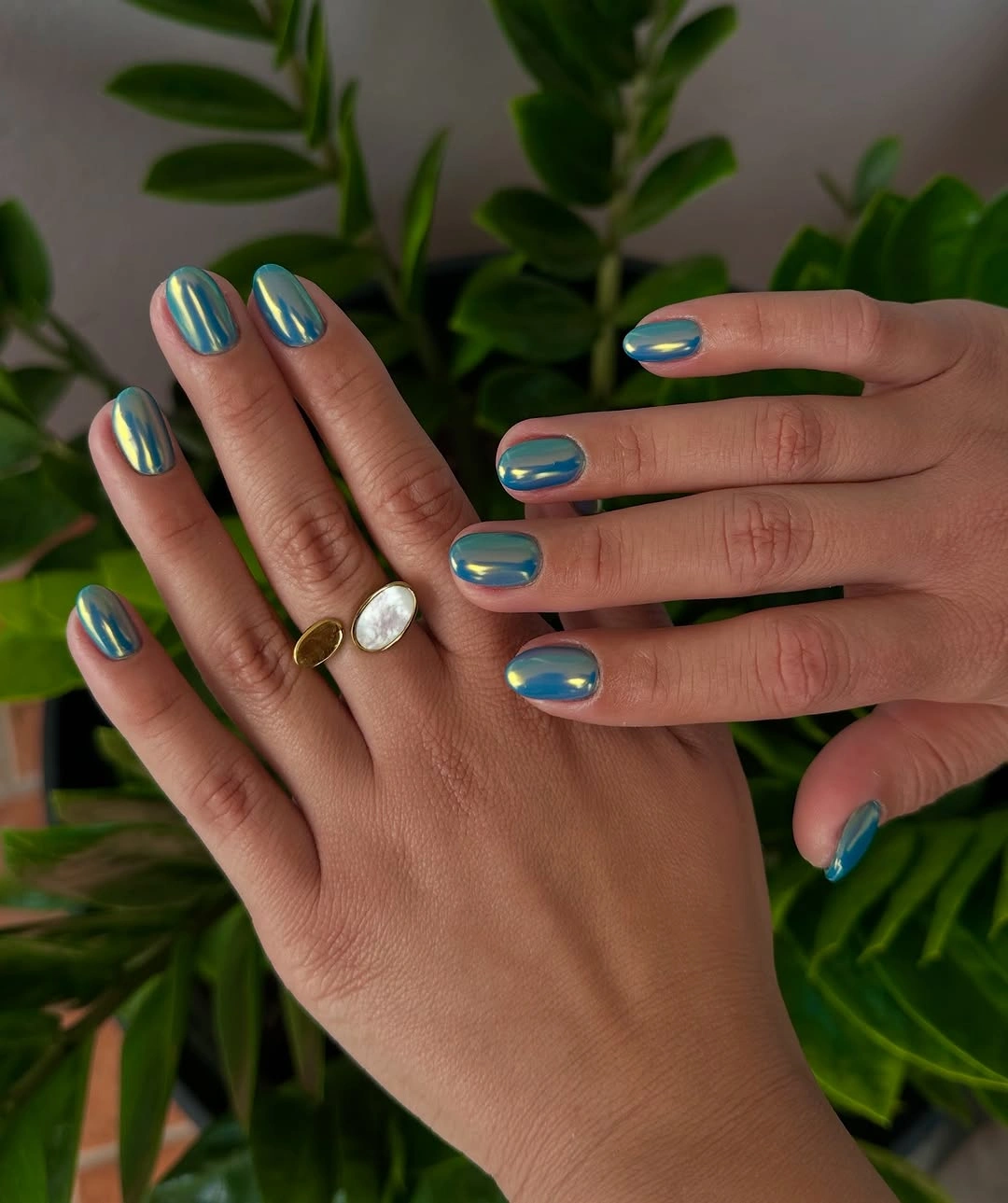 cute fall short almond nails 2026 Blue Chrome Mirror Shine