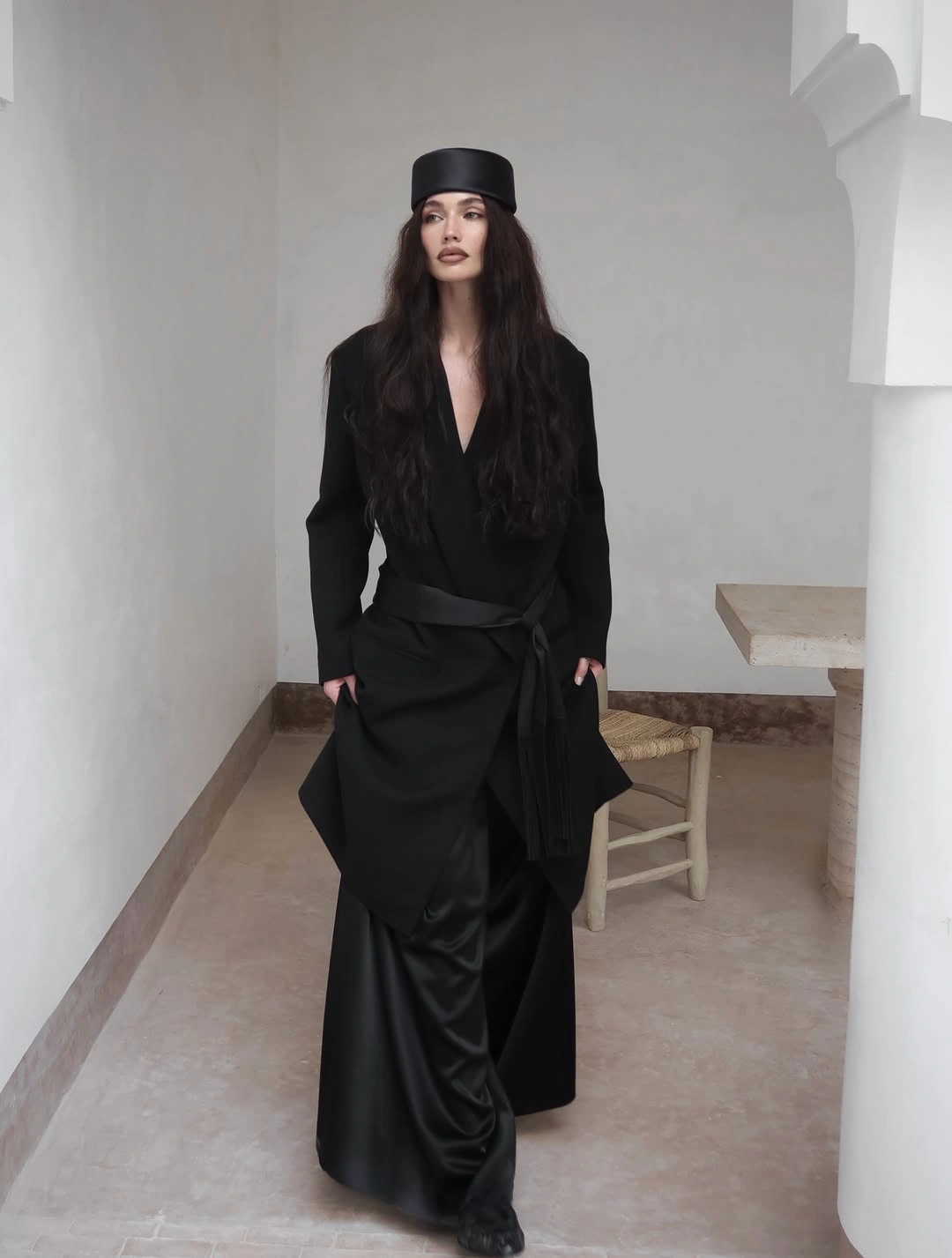 cute september outfit ideas 2026 All Black Elegance With A Dramatic Silhouette