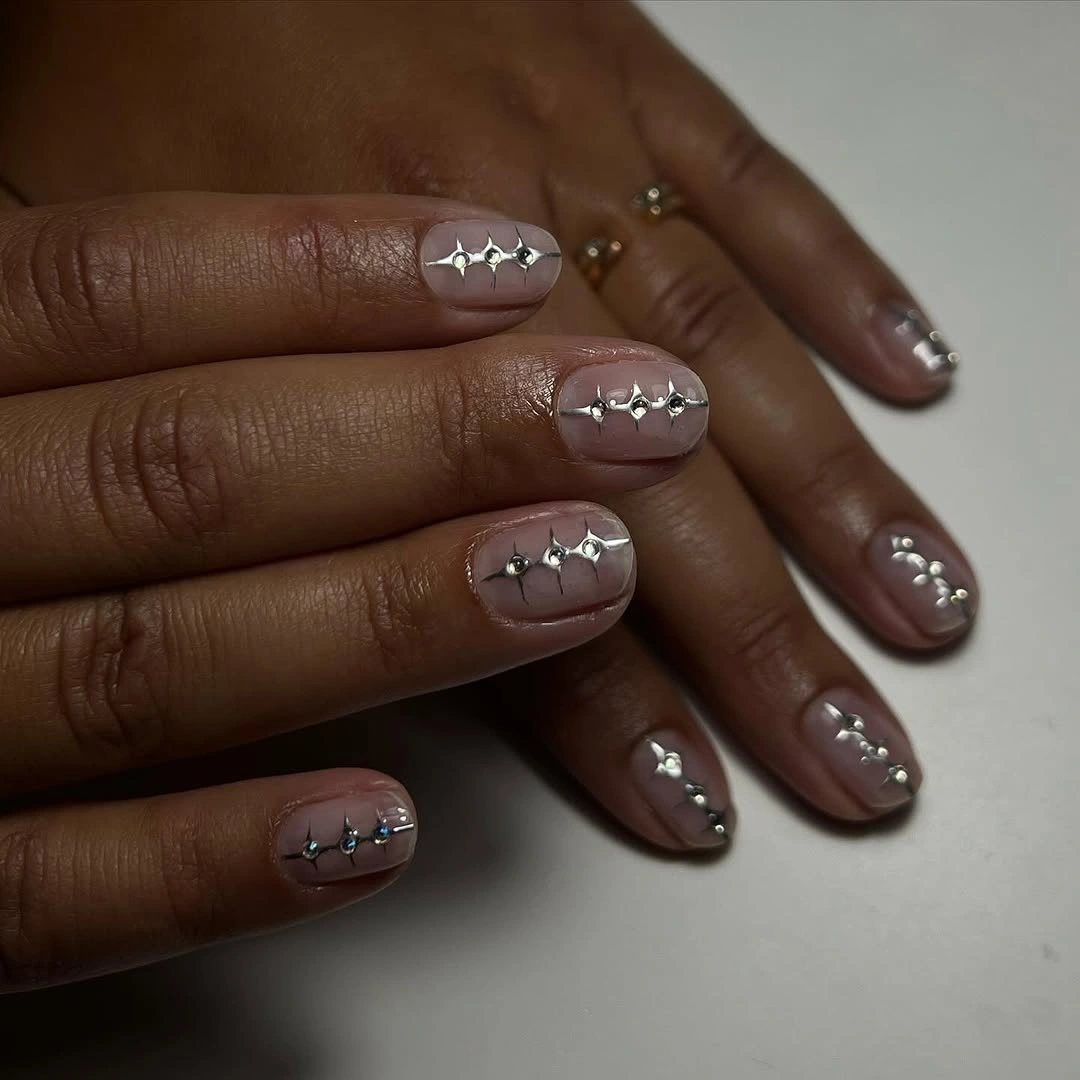 cute simple fall short nails Minimal Pearl Details On Short Nude Nails