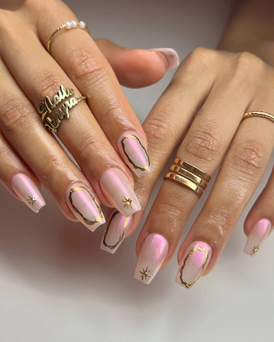 gorgeous fall short coffin nails designs Soft Pink And Gold Classy Coffin Nails