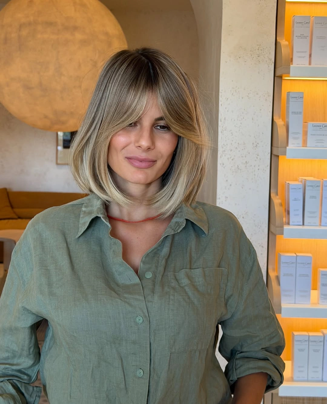 layered bob hair Medium bob with Curtain bangs