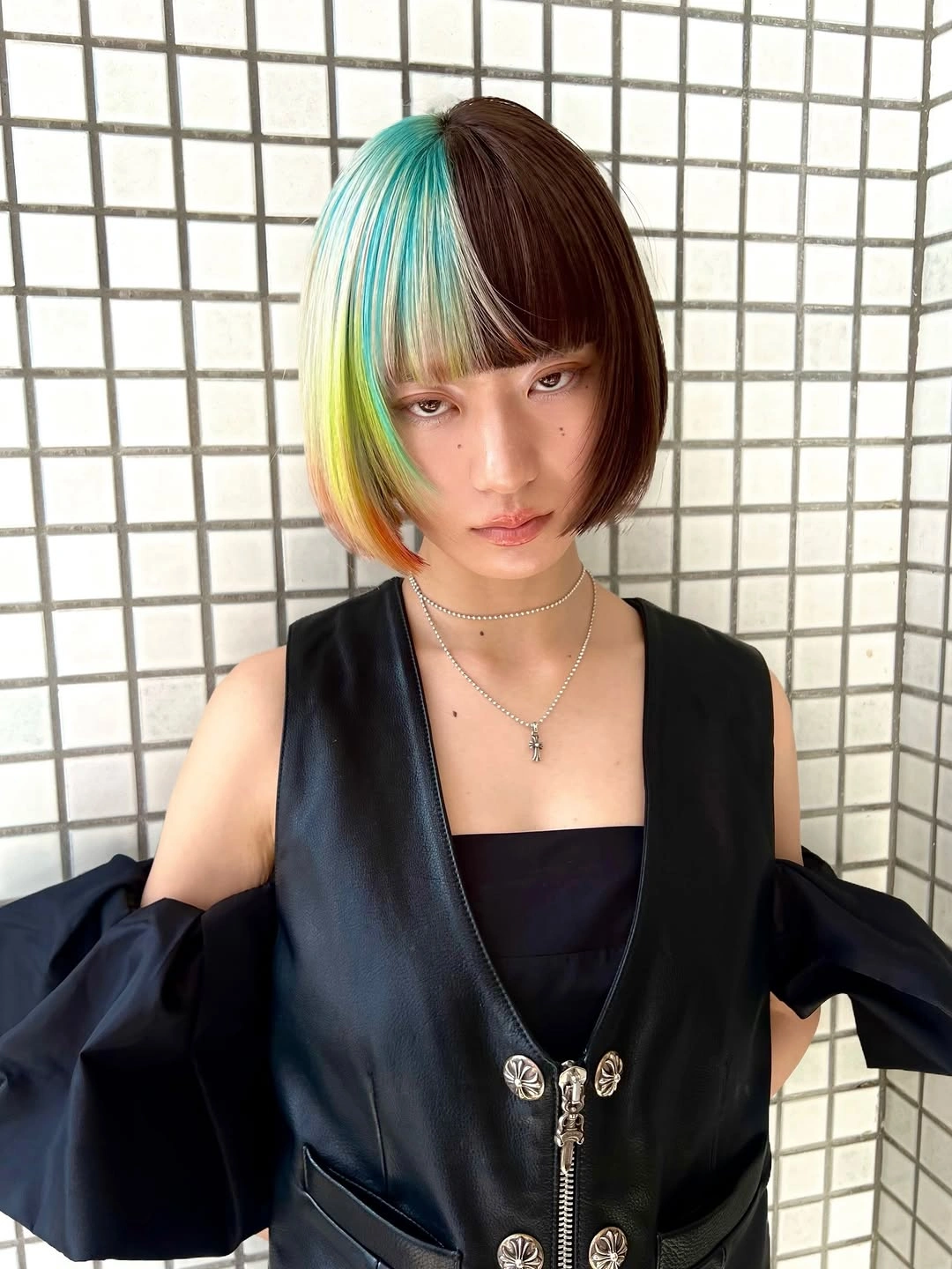 modern october haircut ideas 2026 Sharp Two-Tone Bob With Graphic Bangs