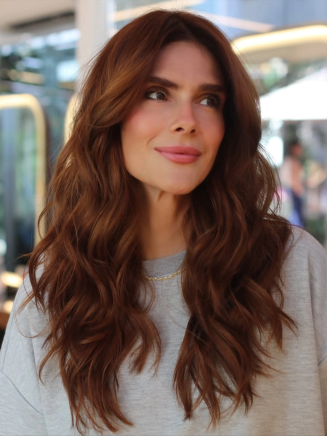 rich fall brown hair colour ideas 2026 Soft Cinnamon Waves With Everyday Warmth