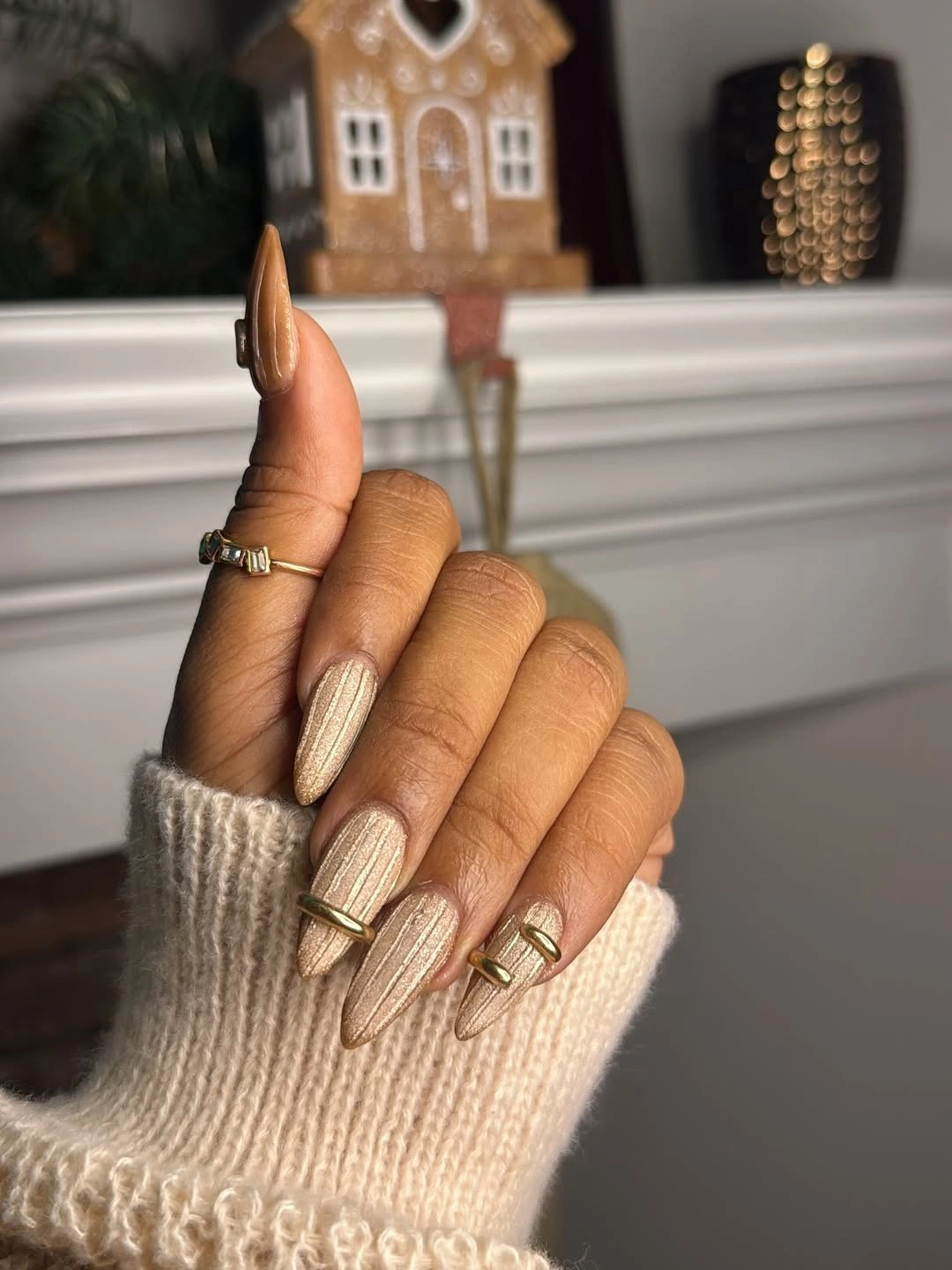 stylish fall dip nails 2026 Champagne Sweater Texture Nails