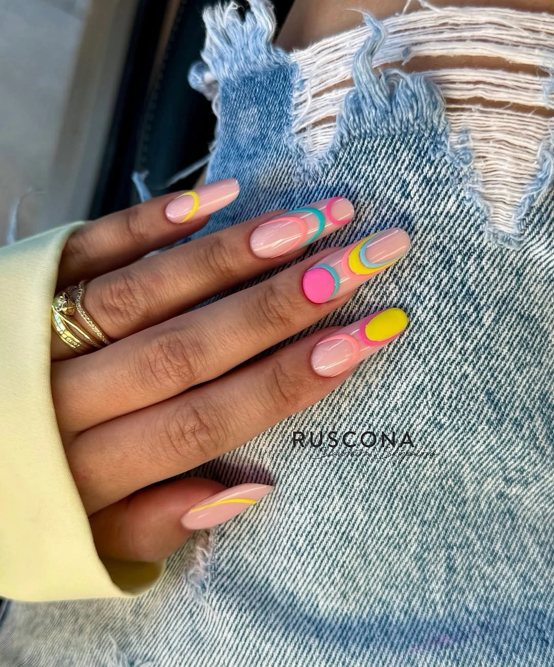 stylish fall dip nails 2026 Colorful Retro Curve Nails
