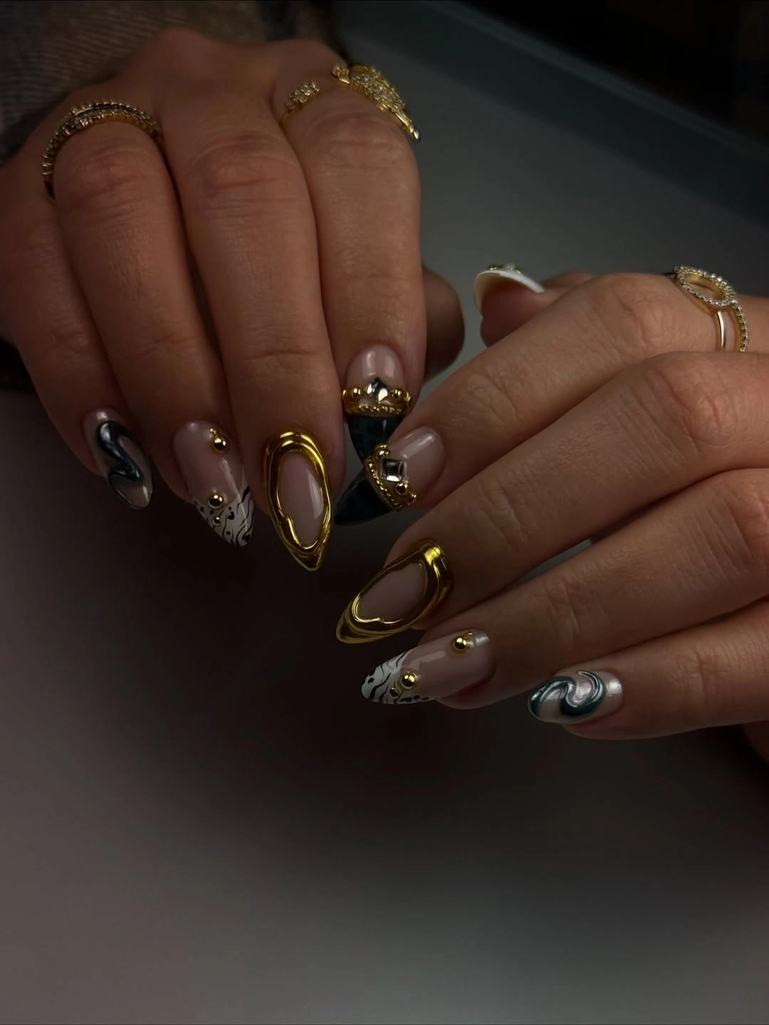 stylish fall nails for brown skin tone Black And Gold Luxe Details