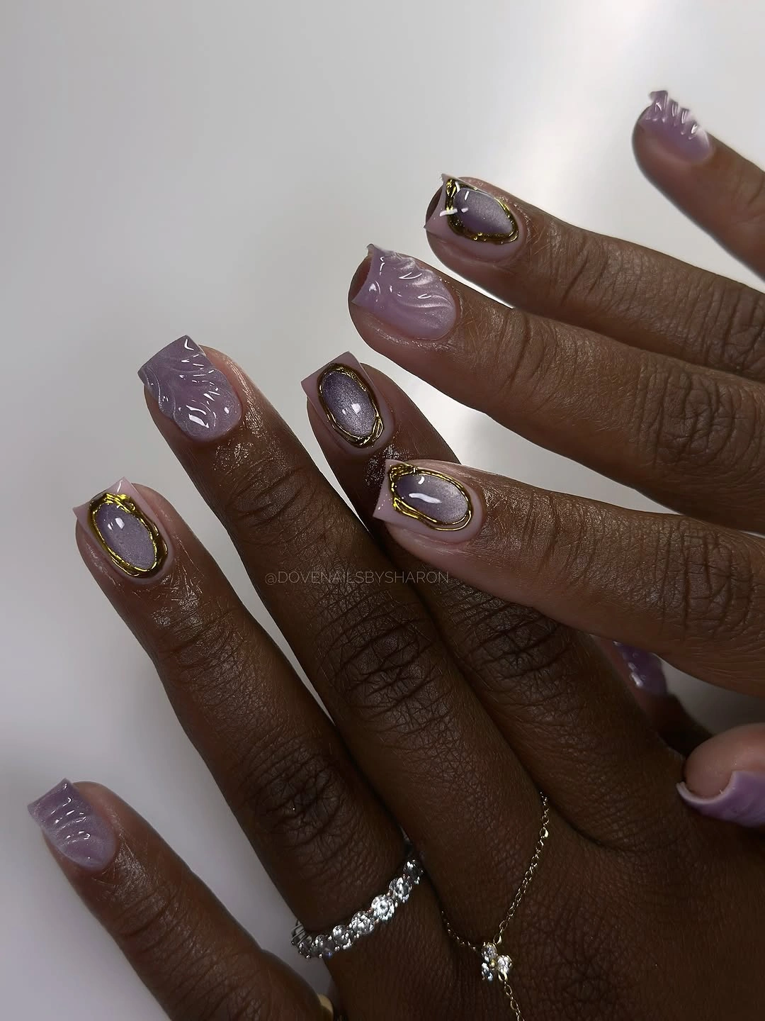 stylish fall nails for brown skin tone Lavender Glow With Sculpted Gold