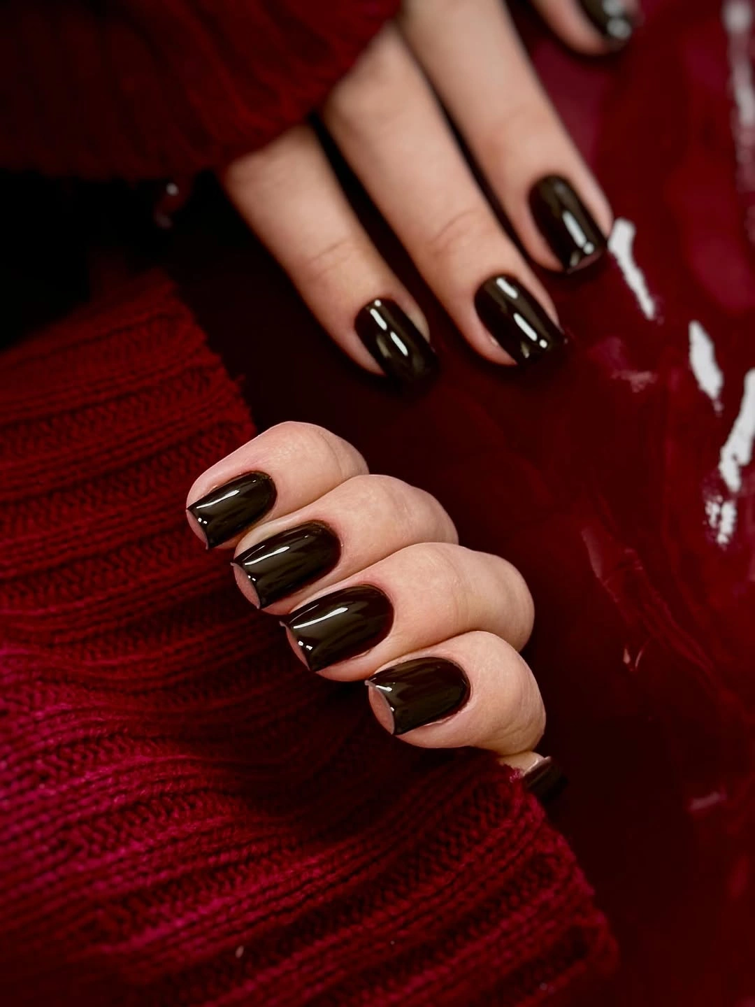 Trendy dark fall nails 2026 glossy espresso short nails