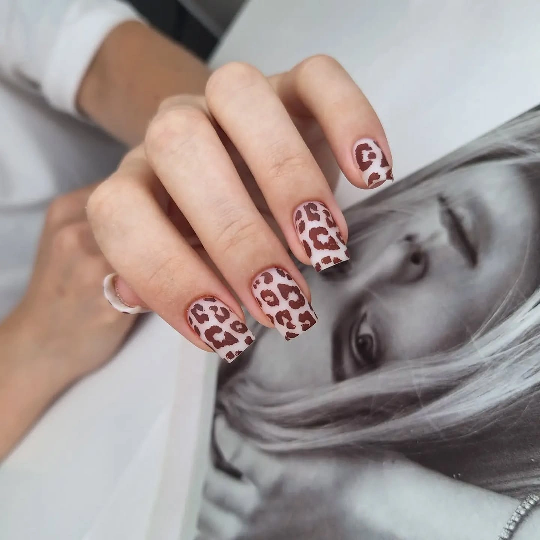 trendy fall nails for pale skin 2026 Brown Leopard Print for a Playful Fall Look