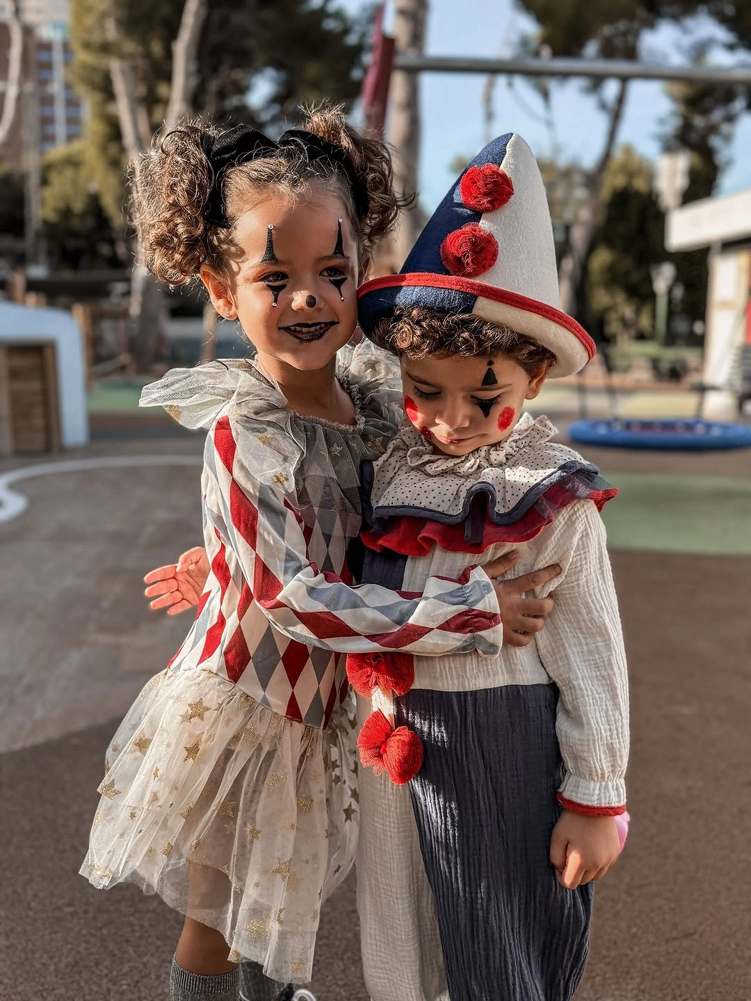 unique halloween costume for kids 2026 creative diy vintage clown sibling costumes