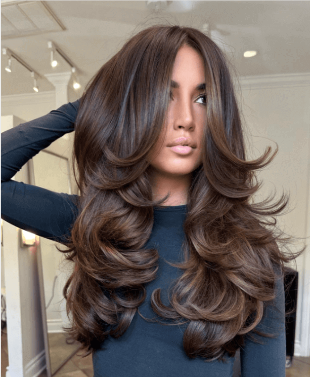 21 Coupes de cheveux et couleur tendance Automne/Hiver 2025