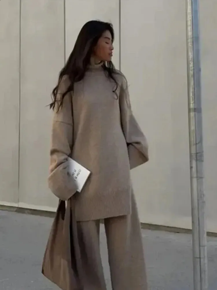 Monochromatic Beige Knit Set for Effortless Winter Chic Monochromatic Beige Knit Set for Effortless Winter Chic β Casual Winter Outfits