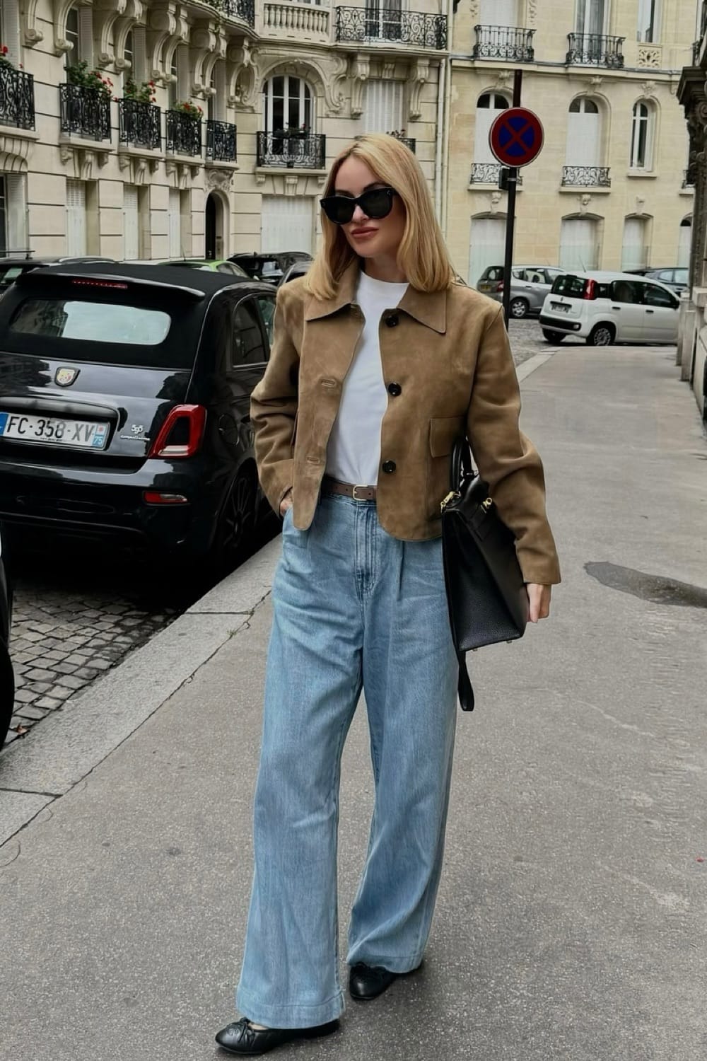Casual Cool: Cropped Suede Jacket and Wide-Leg Jeans Casual Cool: Cropped Suede Jacket and Wide-Leg Jeans β Fall to Winter Outfits