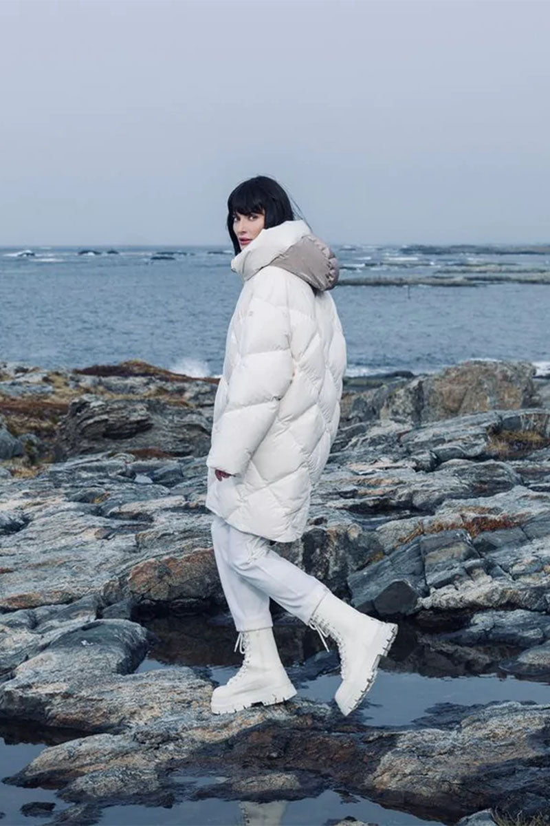 Longline White Diamond-Quilted Puffer with White Pants Longline White Diamond-Quilted Puffer with White Pants β Winter Puffer Jacket Outfits