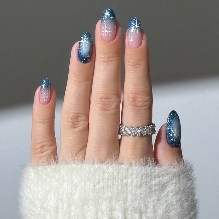 Dark Blue Glitter Gradient Snowflake French — Winter Round Nails
