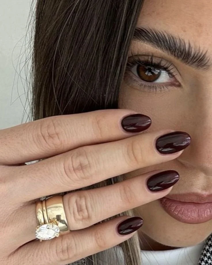 Deep Burgundy Glossy Oval Nails — Winter Round Nails