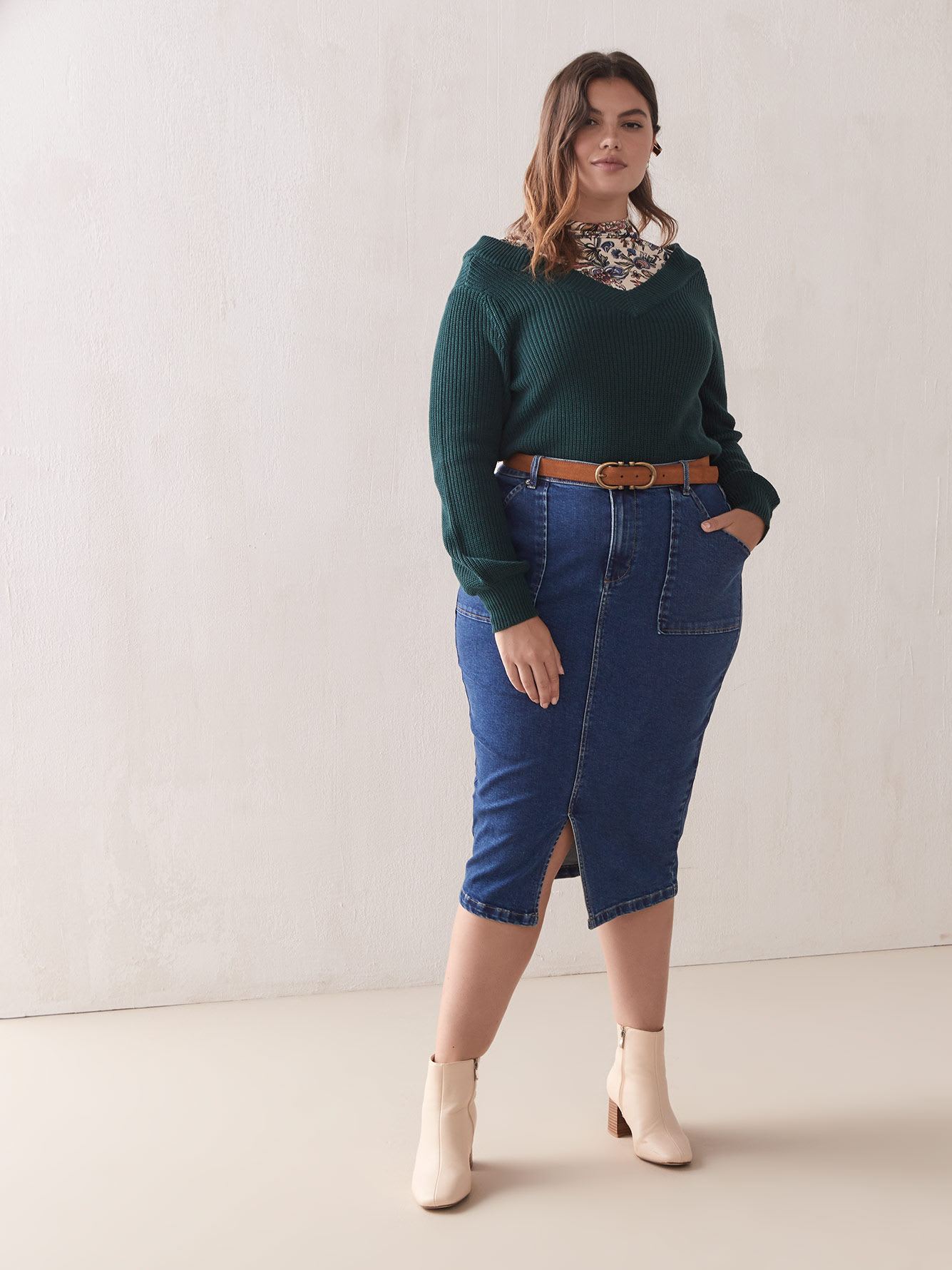 Green Knit Sweater and Denim Pencil Skirt for Casual Winter Day — Winter Outfits for Curvy Women