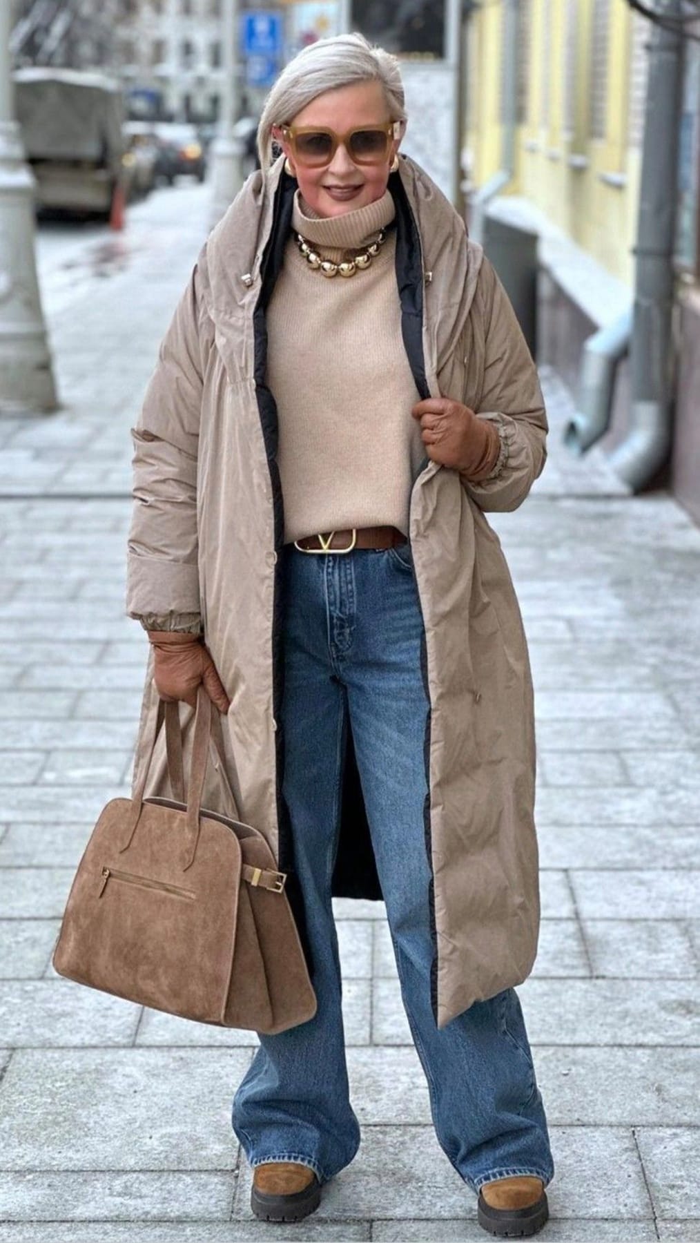Long Oversized Beige Puffer with Hiking Boots — Winter Puffer Jacket Outfits