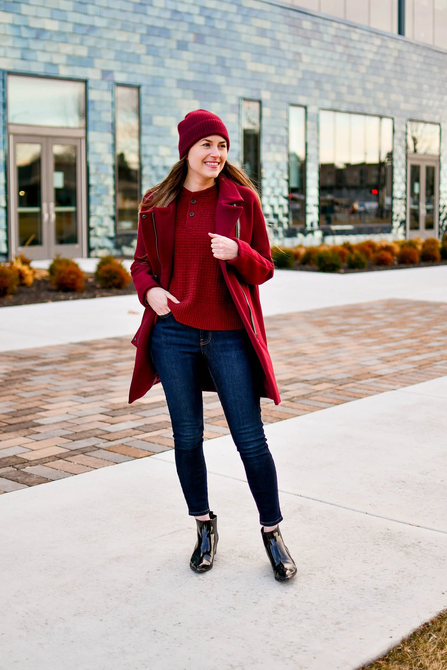Burgundy Zip-Up Coat Over a Matching Turtleneck and Jeans Burgundy Zip-Up Coat Over a Matching Turtleneck and Jeans β Casual Winter Outfits