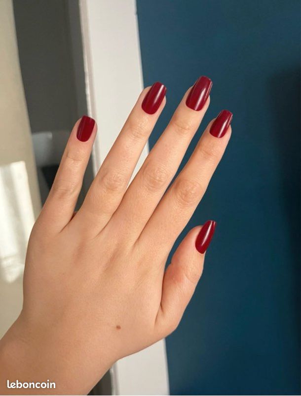 Deep Burgundy Glossy Coffin Nails Deep Burgundy Glossy Coffin Nails β Winter Coffin Nails